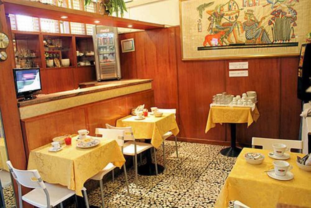 Hotel Del Sud Milan Bagian luar foto