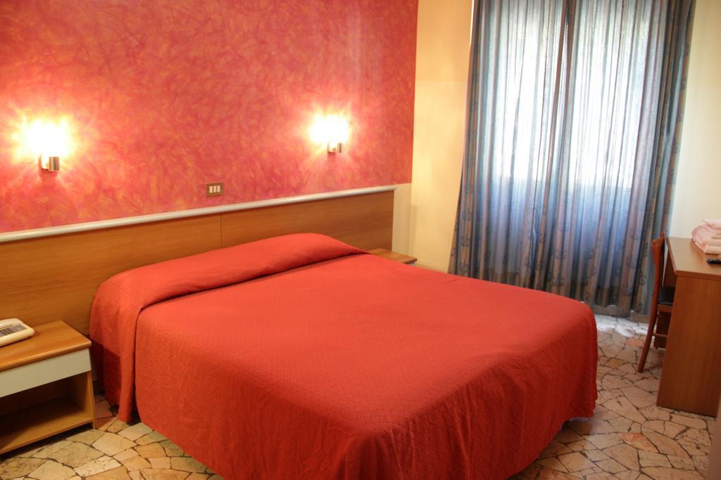Hotel Del Sud Milan Bagian luar foto