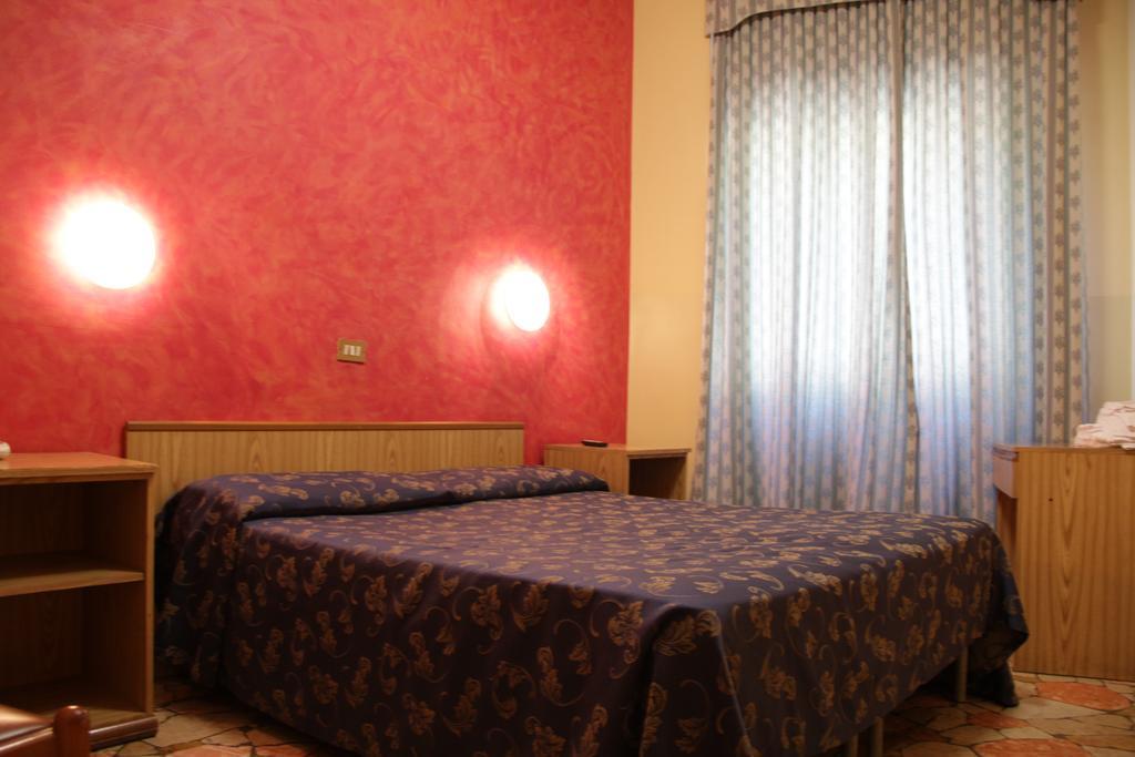 Hotel Del Sud Milan Bagian luar foto