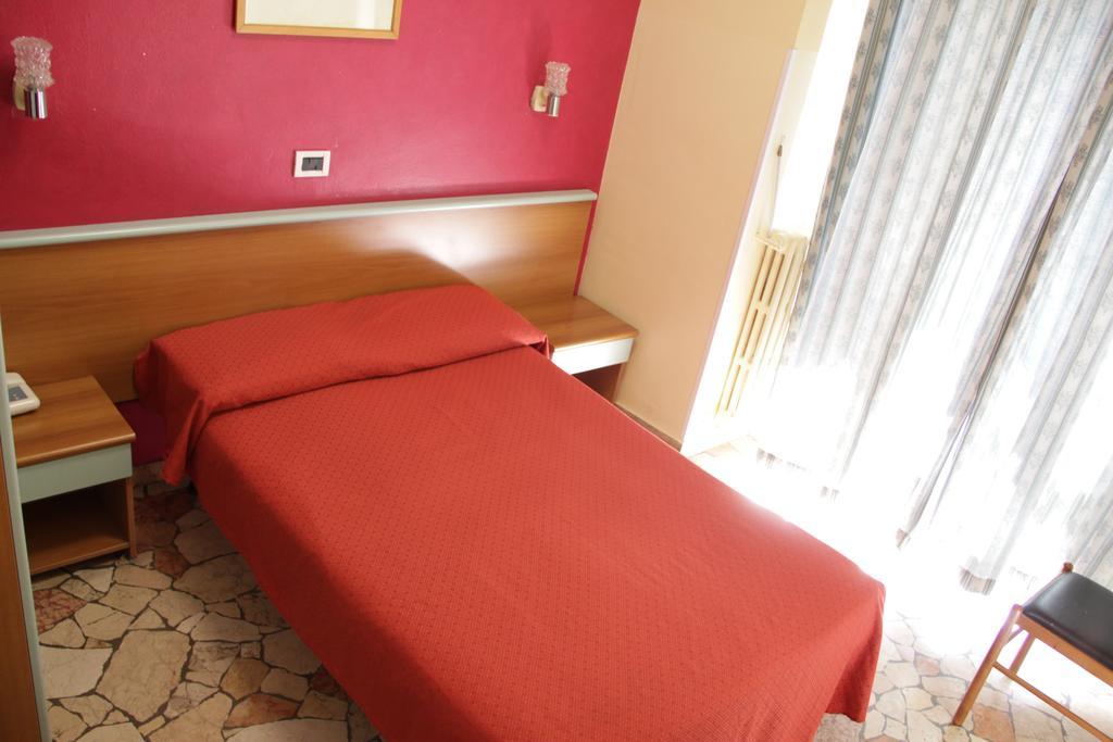 Hotel Del Sud Milan Bagian luar foto