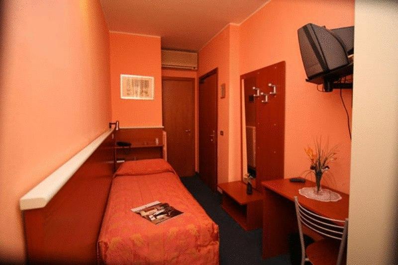 Hotel Del Sud Milan Bagian luar foto